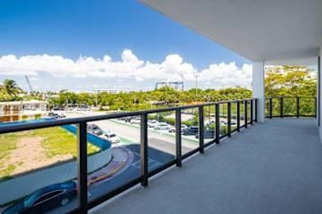 580 72 Street 201, Miami Beach, FL 33141