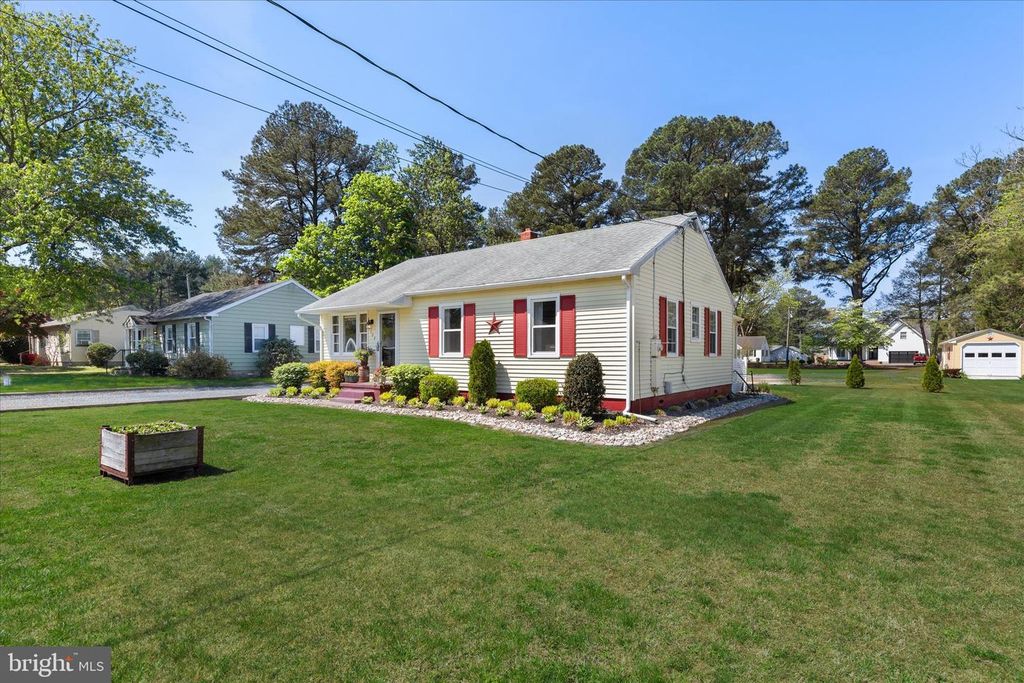 Image 3 of property listing at 1504 S DIVISION ST, Salisbury, MD 21804
