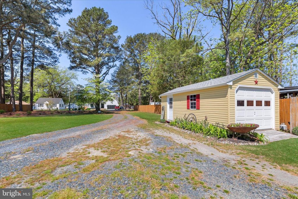 Image 35 of property listing at 1504 S DIVISION ST, Salisbury, MD 21804