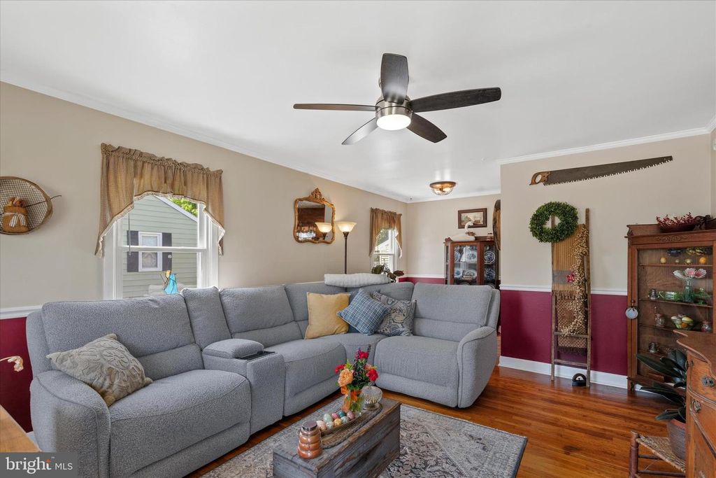 Image 7 of property listing at 1504 S DIVISION ST, Salisbury, MD 21804