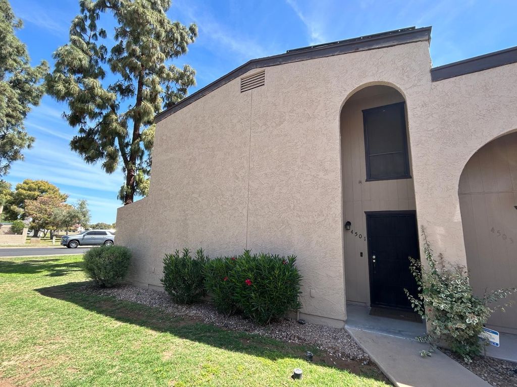 4501 W Continental Drive, Glendale, AZ 85308