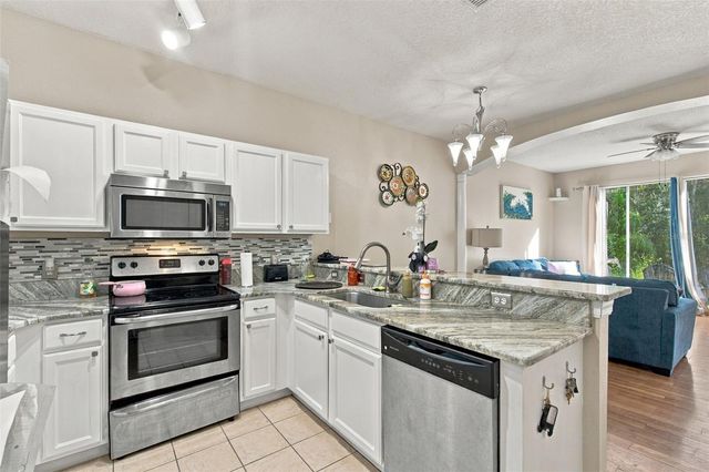457 MADISON CIRCLE, Davenport, FL 33896