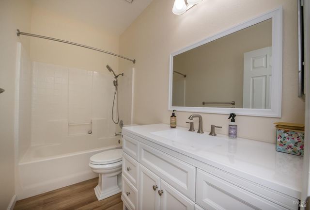 741 Tommy Dorsey Ct, Windsor, CA 95492