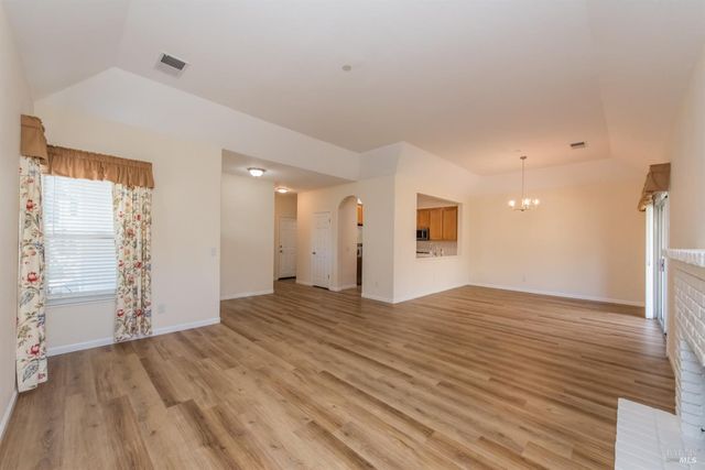 741 Tommy Dorsey Ct, Windsor, CA 95492