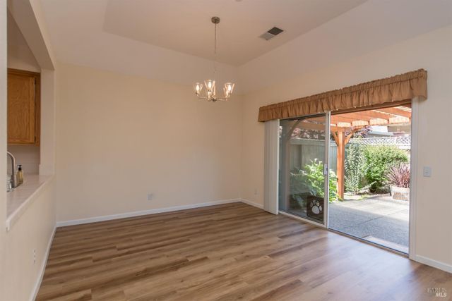 741 Tommy Dorsey Ct, Windsor, CA 95492