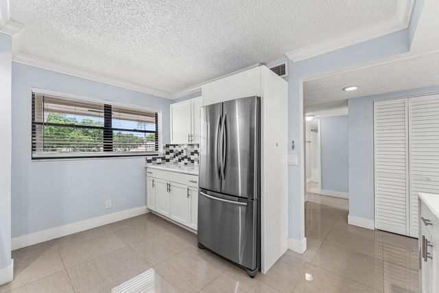 12926 Briarlake Drive 201, Palm Beach Gardens, FL 33418