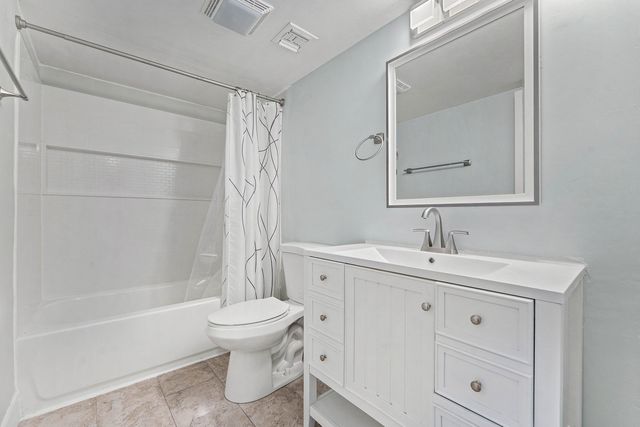 12926 Briarlake Drive 201, Palm Beach Gardens, FL 33418