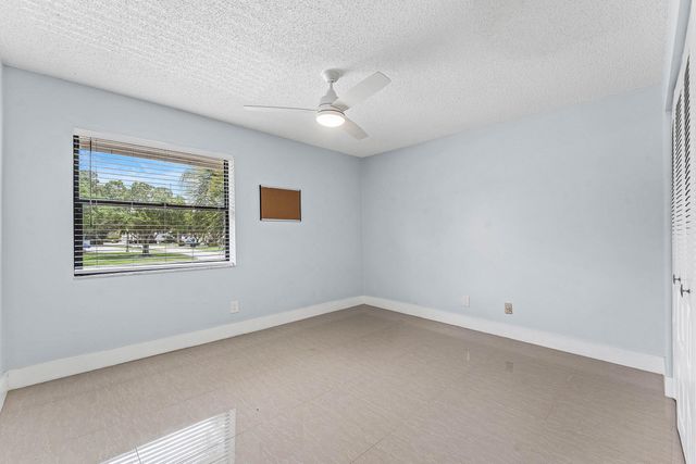 12926 Briarlake Drive 201, Palm Beach Gardens, FL 33418
