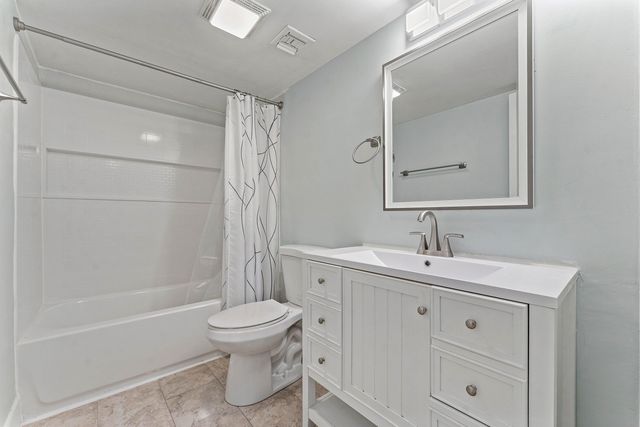 12926 Briarlake Drive 201, Palm Beach Gardens, FL 33418