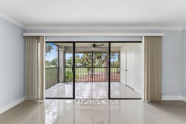 12926 Briarlake Drive 201, Palm Beach Gardens, FL 33418