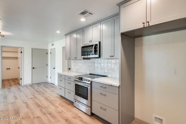 4402 W EL CAMINO Drive, Glendale, AZ 85302