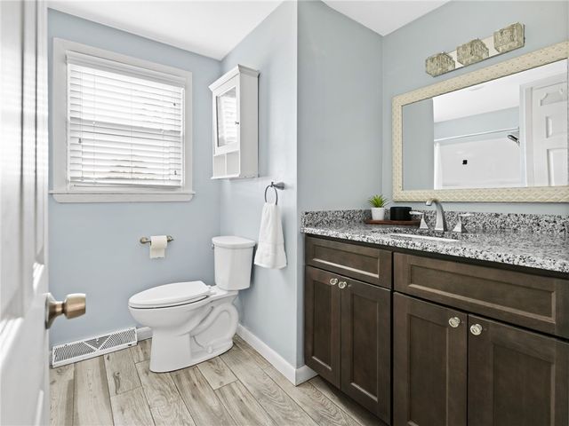 198 Asylum Road, Warwick, RI 02886