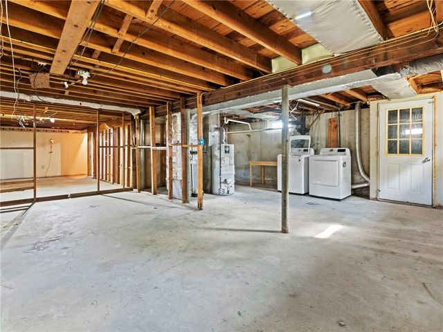 198 Asylum Road, Warwick, RI 02886