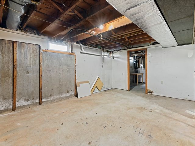 198 Asylum Road, Warwick, RI 02886