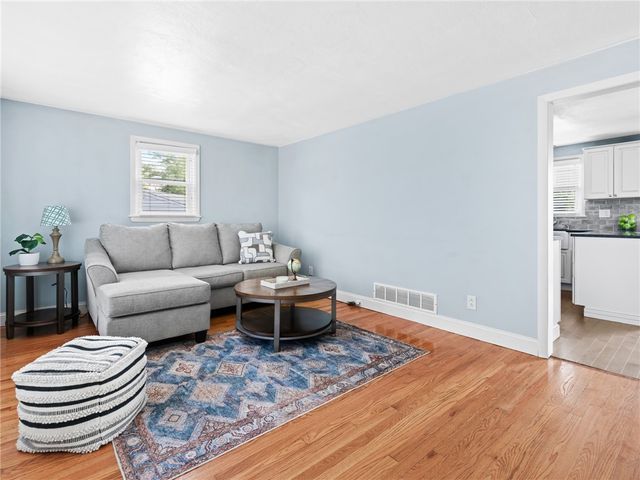 198 Asylum Road, Warwick, RI 02886