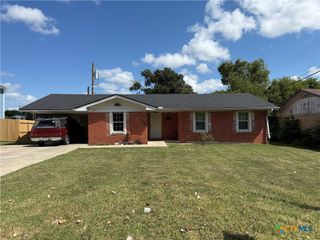 1906 E Avenue G, Temple, TX 76501