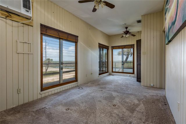 4907 Jolly Roger Road, Jamaica Beach, TX 77554