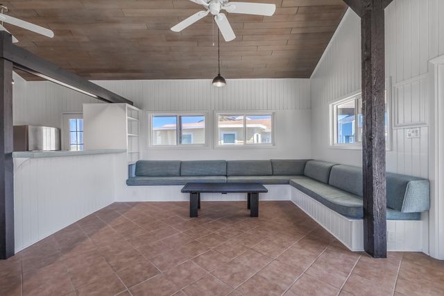 4907 Jolly Roger Road, Jamaica Beach, TX 77554