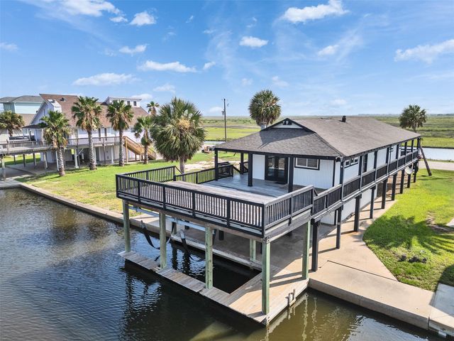 4907 Jolly Roger Road, Jamaica Beach, TX 77554