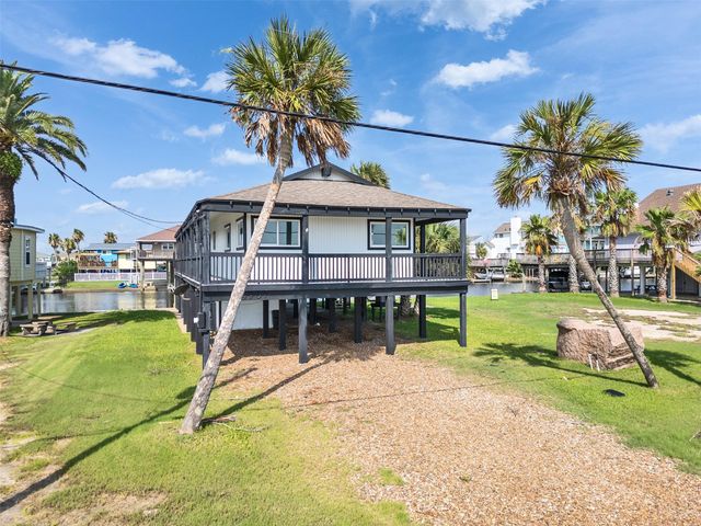4907 Jolly Roger Road, Jamaica Beach, TX 77554