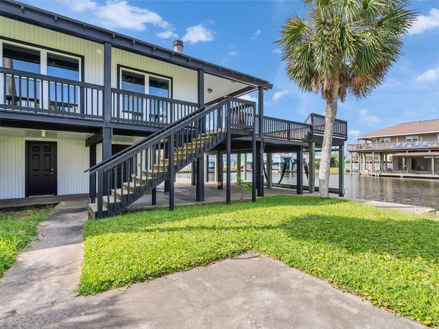 4907 Jolly Roger Road, Jamaica Beach, TX 77554