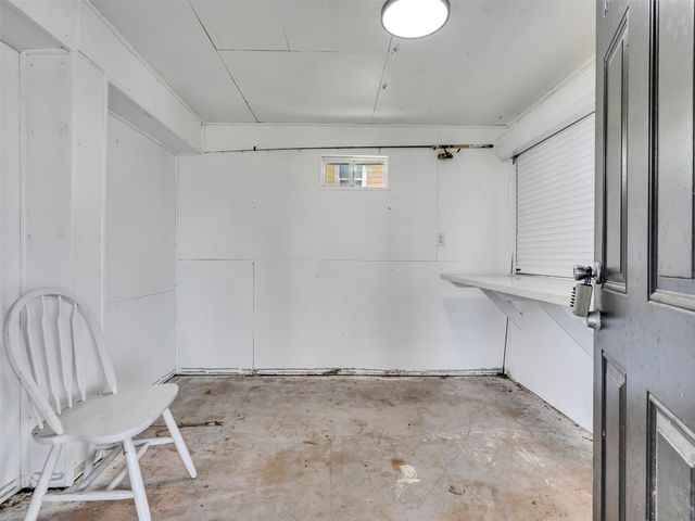 4907 Jolly Roger Road, Jamaica Beach, TX 77554