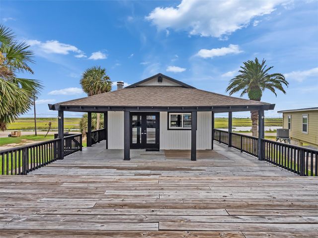 4907 Jolly Roger Road, Jamaica Beach, TX 77554