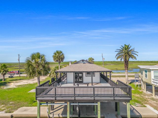 4907 Jolly Roger Road, Jamaica Beach, TX 77554
