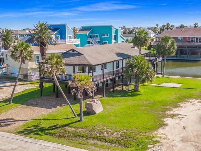 4907 Jolly Roger Road, Jamaica Beach, TX 77554