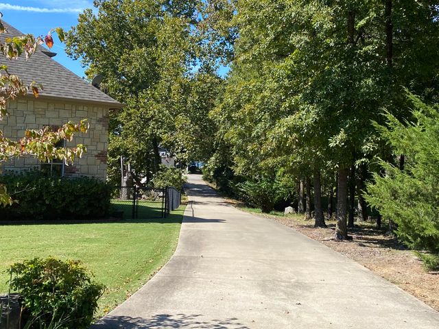 58551 E 296 Place, Grove, OK 74344