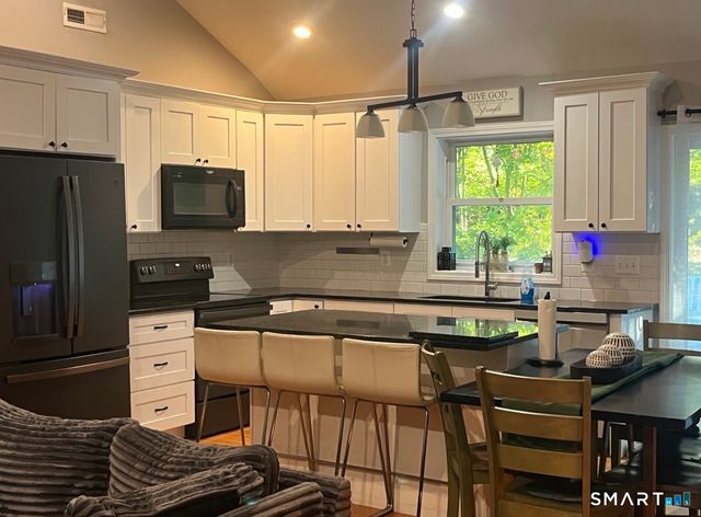15 Stein Road, Ellington, CT 06029