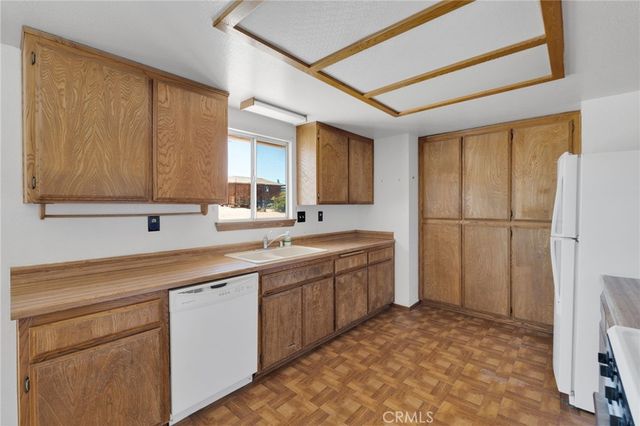 18135 Valencia Street, Hesperia, CA 92345