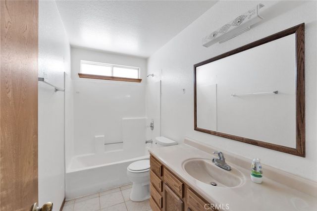 18135 Valencia Street, Hesperia, CA 92345