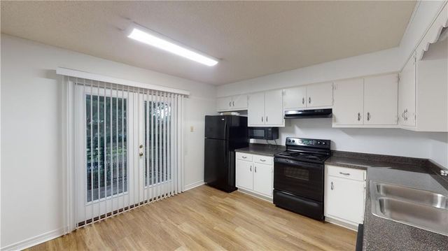 4009 Old Shell Road C20, Mobile, AL 36608