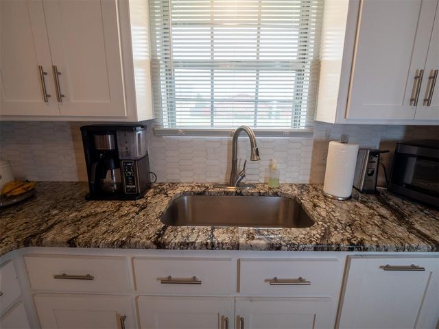 207 E Chicago Street, Shawnee, OK 74804