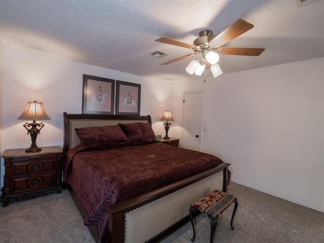 207 E Chicago Street, Shawnee, OK 74804