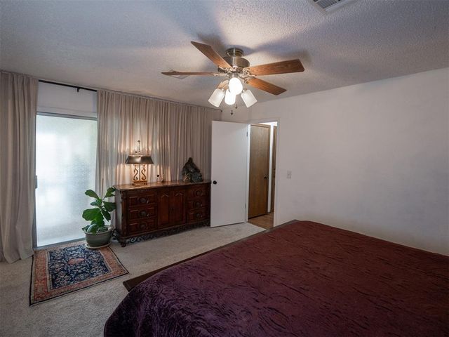 207 E Chicago Street, Shawnee, OK 74804