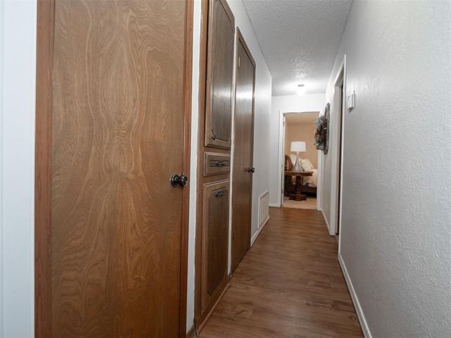 207 E Chicago Street, Shawnee, OK 74804