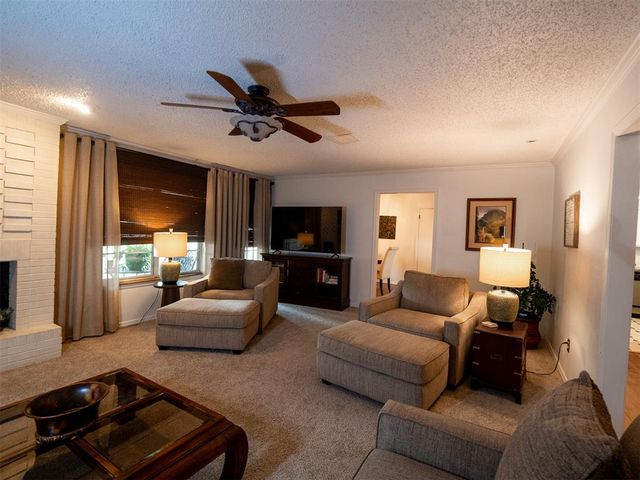 207 E Chicago Street, Shawnee, OK 74804