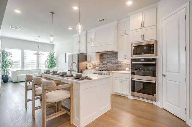 1800 Flowerfield Lane, Mansfield, TX 76063