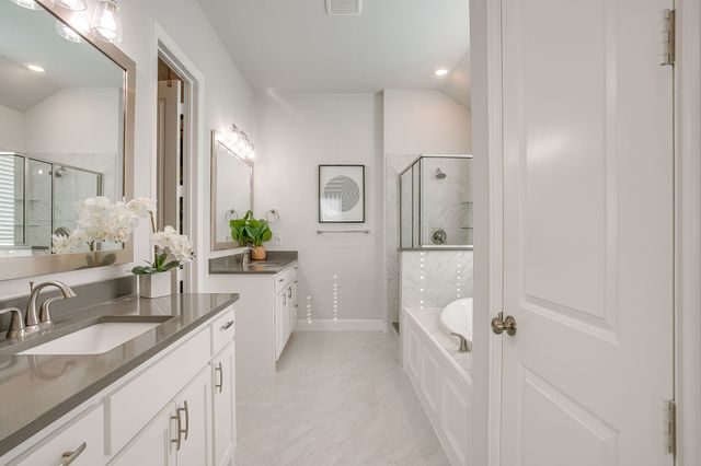 1800 Flowerfield Lane, Mansfield, TX 76063