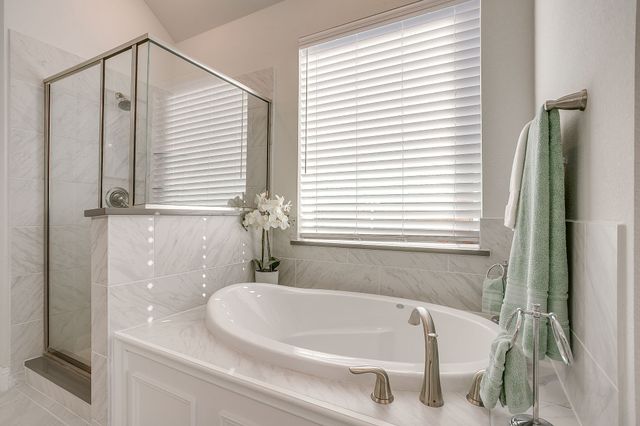 1800 Flowerfield Lane, Mansfield, TX 76063