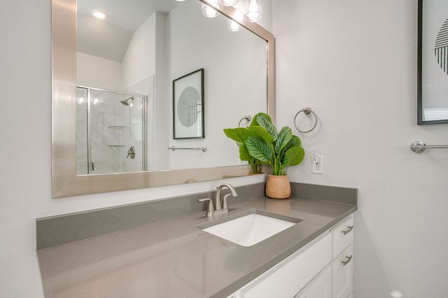 1800 Flowerfield Lane, Mansfield, TX 76063