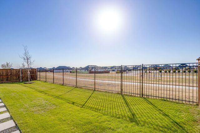 1800 Flowerfield Lane, Mansfield, TX 76063