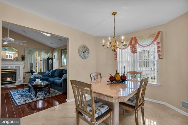 18 GROSUNOR CT, Jackson, NJ 08527