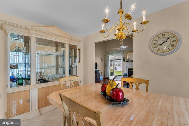 18 GROSUNOR CT, Jackson, NJ 08527