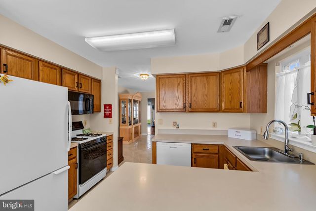 18 GROSUNOR CT, Jackson, NJ 08527