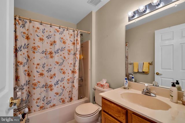 18 GROSUNOR CT, Jackson, NJ 08527