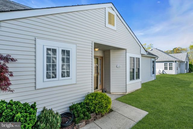 18 GROSUNOR CT, Jackson, NJ 08527