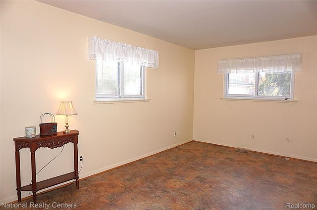 8563 Cavell Street, Westland, MI 48185